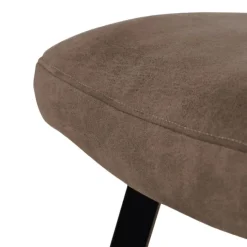Chaise Bowie A Chicago Truffle