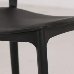 Chaise empilable noir